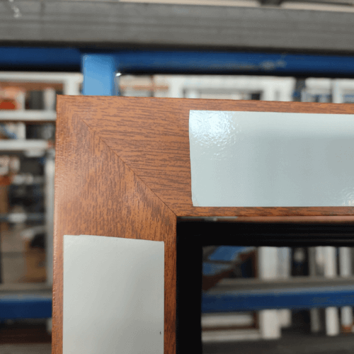 Fenêtre ALU imitation chêne doré